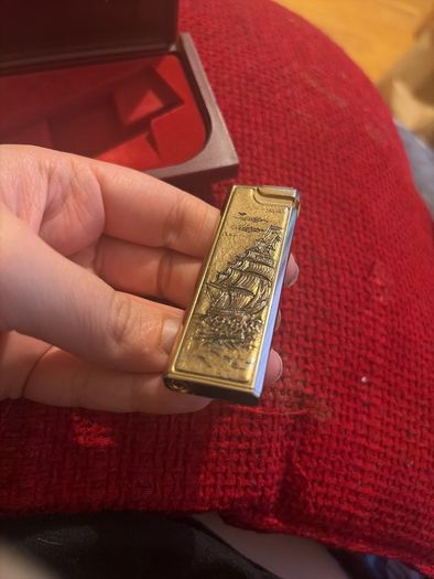 Vintage Japanese Lighter, Heavy gold tone, Original Presentation Case
