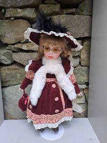 Leonardo Porcelain Doll Diana 16 inch Vintage