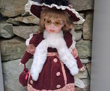 Leonardo Porcelain Doll Diana 16 inch Vintage