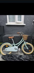 Girls bike