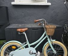 Girls bike