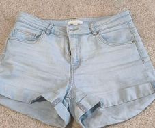 H&M Light Wash Denim Turn-Up Shorts - Size UK 10 / EUR 38