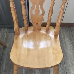 table and chairs