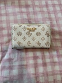 guess purse