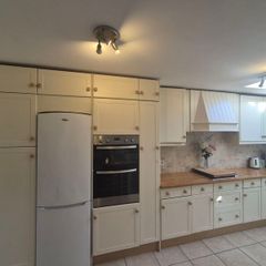Kitchen Shaker Style available between 9th to 15th November