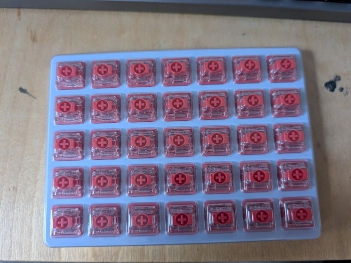 Gateron 2.0 ks-33 low profile linear keyboard switches (100 total)