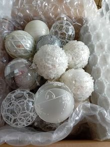 Christmas Tree Baubles Decorations x 31 - Winter White and Silver