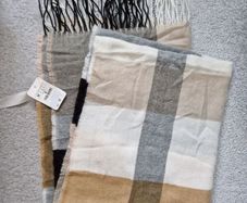 Stradivarius Scarf