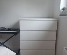 Chest of drawers