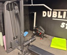 Lat Pull & Row Machine Gym