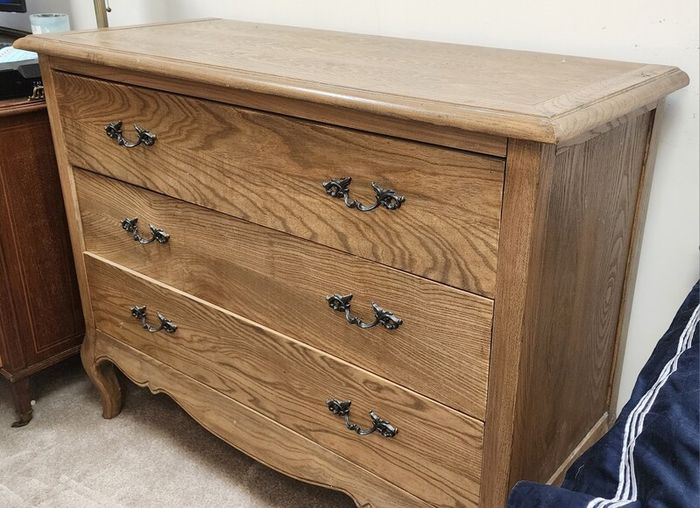 Solid Oak Chest of Drawers