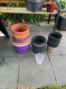 plastic flower pots
