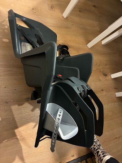 Child carrier for bike