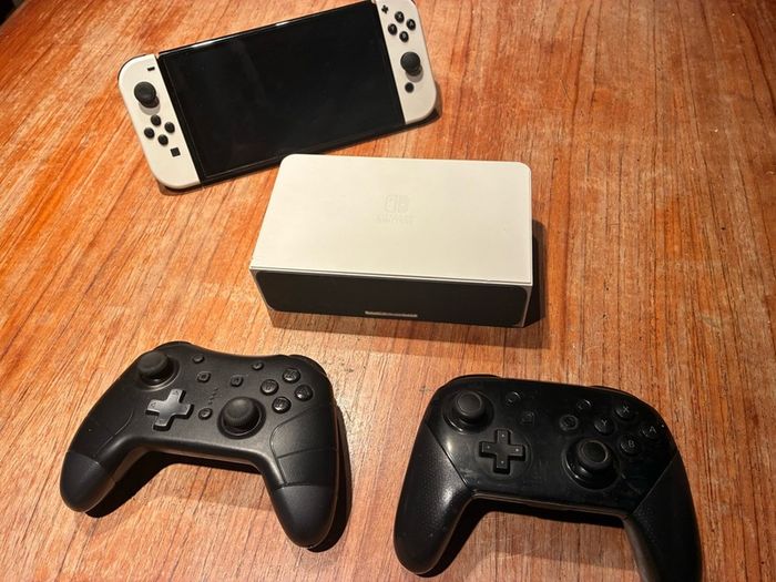 Nintendo Switch OLED Bundle