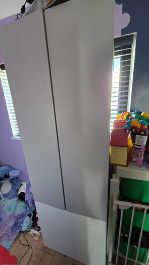 kids wardrobe