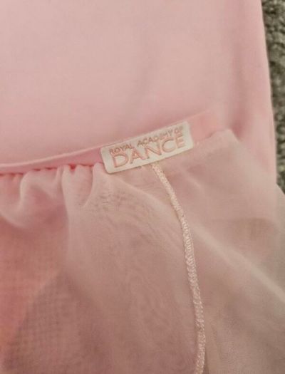 Leotard, skirt, and bag for the shoe storage 6-8 years