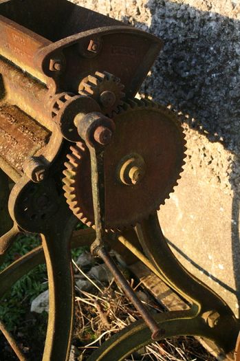 Antique Oil Cake Mill - Thompson Brothers  Vexford Antique Milling Machine