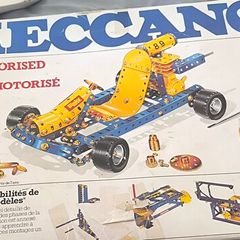 Meccano 3 sets in total plus spare bits and bobs. See photos