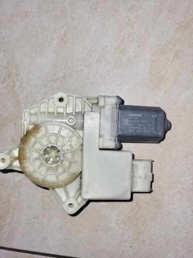 Peugeot 308 window regulator t9 motor