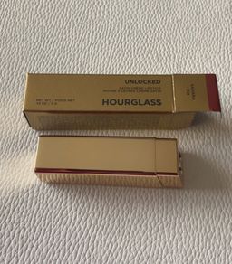 Hourglass Unlocked Satin Creme Lipstick 4g shade Sahara