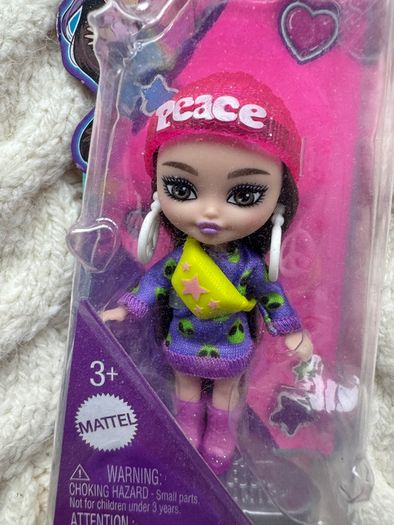 Barbie HLN46 Extra Mini Mini Brown Hair Purple Dress new Please look at the pictures