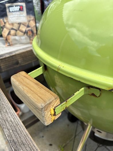 Weber Master Touch 57cm Includes Cover & Extras