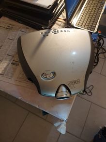Sharp Projector Model XV-Z90E, in very good condition and working great