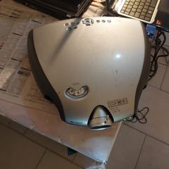 Sharp Projector Model XV-Z90E, in very good condition and working great