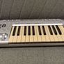 Behringer UMX25 Midi Controller Image 2