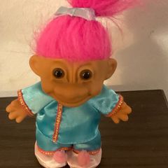 Authentic Vintage 90's Russ Troll doll "around the world " China