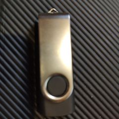 8 GB Flash Drive. New! Free Postage!