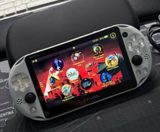 Modded Playstation vita + 256gb sd card