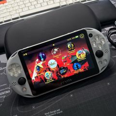 Modded Playstation vita + 256gb sd card
