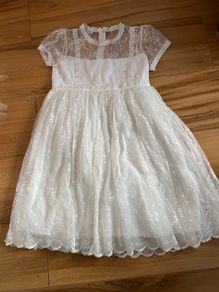 girl's white dress