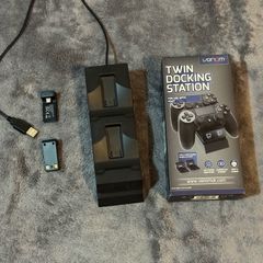 ps4 controllers dock charger
