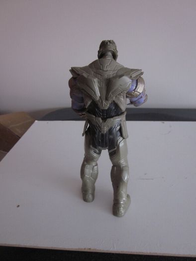 Marvel Avengers Endgame Warrior Thanos Figure