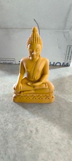 Buddha figure Sri Lanka / Ceylon small sculpture lotus position Asia