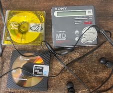 Sony Vintage Mini Disk player MZ-R70