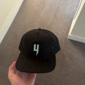 Yelir cap