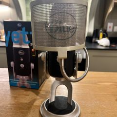 Blue Yeti Pro USB/XLR microphone + Yeti Pop Filter