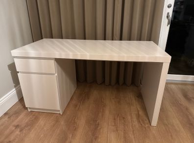 White IKEA MALM Desk Pristine Condition