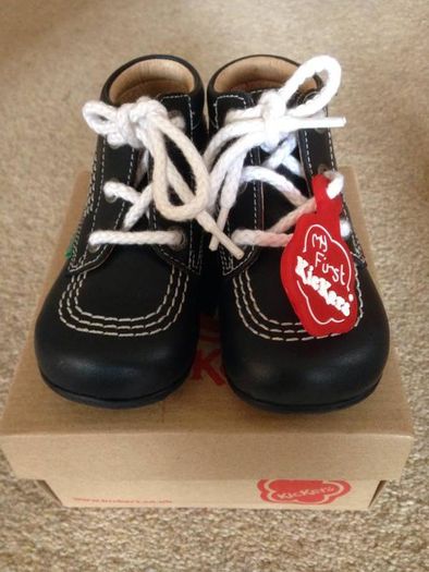 Kickers Hi B Crib Boys Baby (Navy/White) - Infant UK4.5