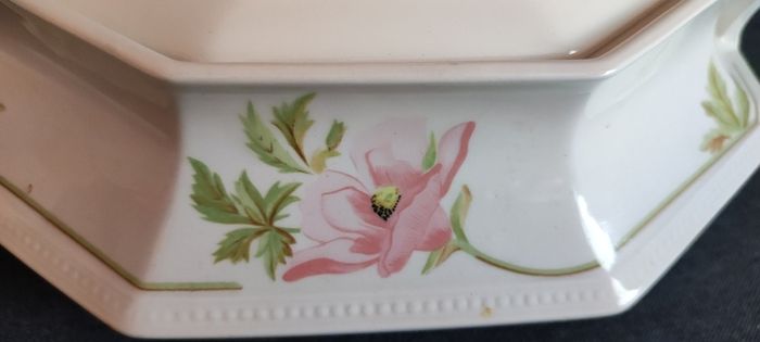 Vintage Tureen Johnson Bros Spring Morning 27 Lidded Pink Poppy VGC.