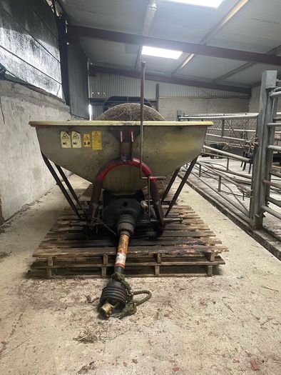6CWT BMC Wagtail Fertiliser Spreader