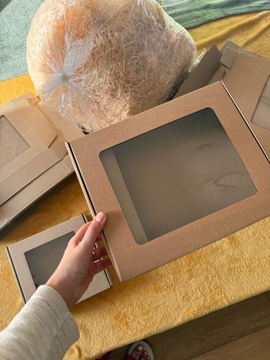 wrapping boxes