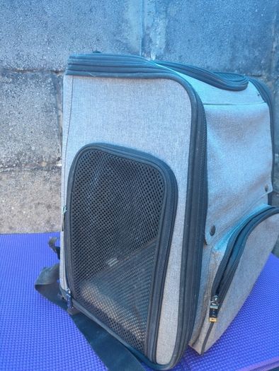 Pet carrier