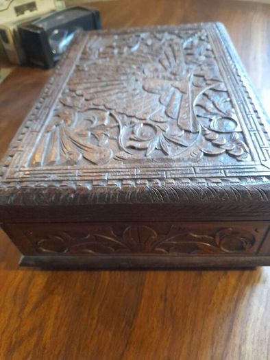 Vintage Hand-Carved Jewellery/Trinket Box