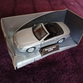 Mercedes SL 500 Model Car