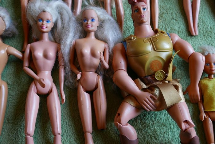 Vintage Barbie Collection, over 40 pieces (1966,1993,1994,1995,1999)