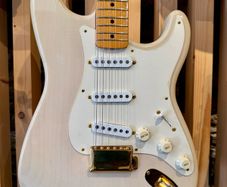 1988 Fender Stratocaster '57 Vintage Reissue Mary Kaye